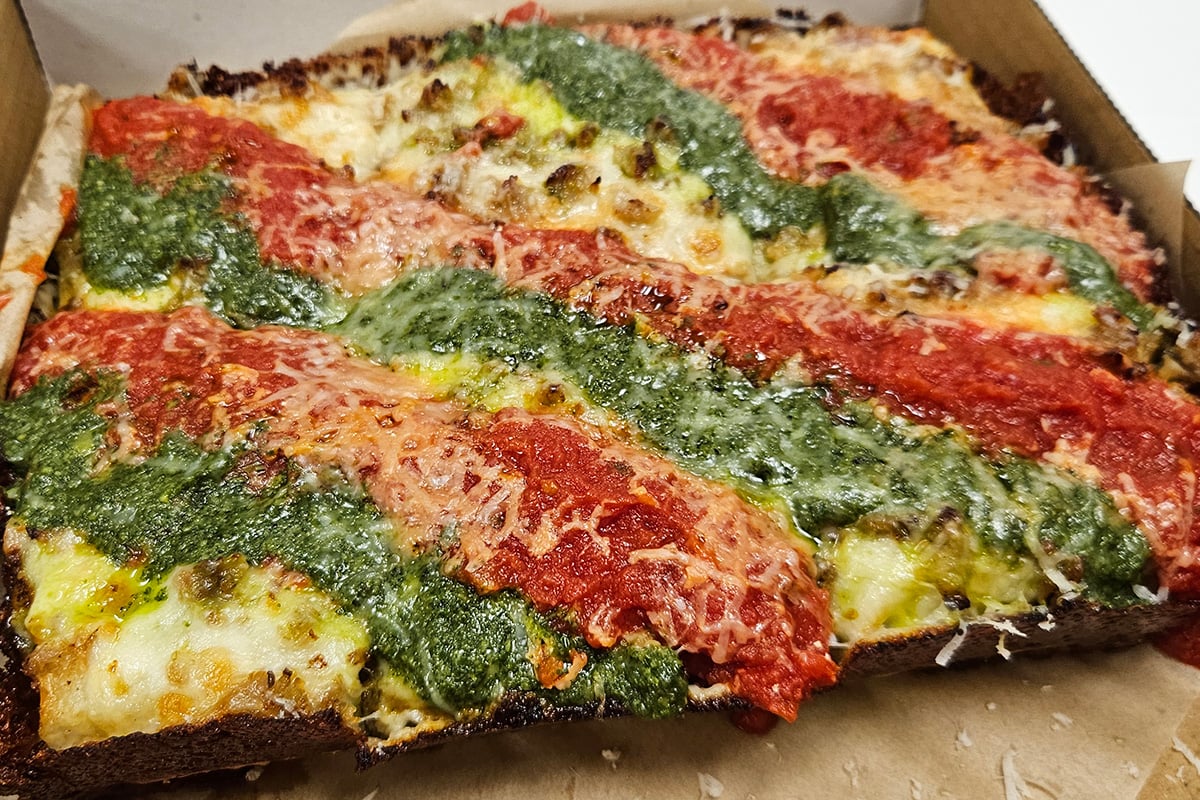 Mamo Crispo Special Pizza