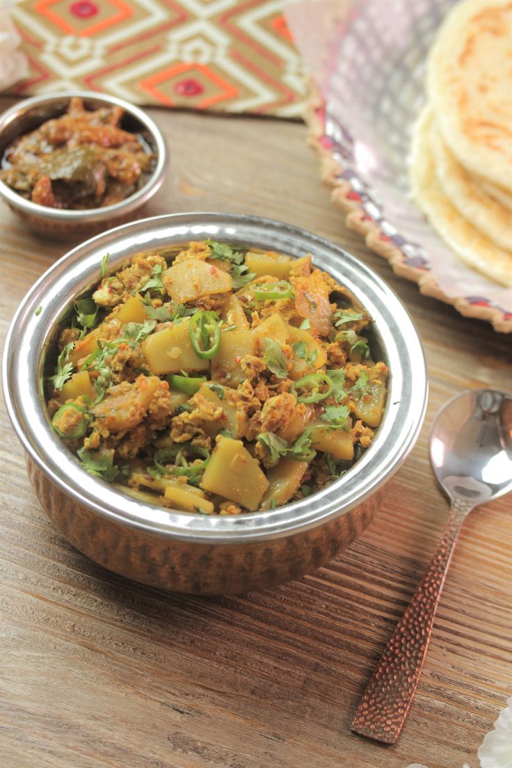 Bhunay Huway Aloo Anday